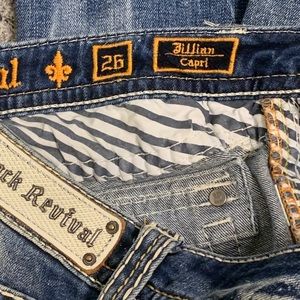 Rock Revival Capri jeans size 26